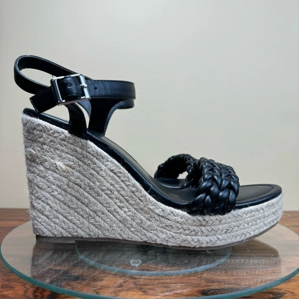 bp nwot shoes